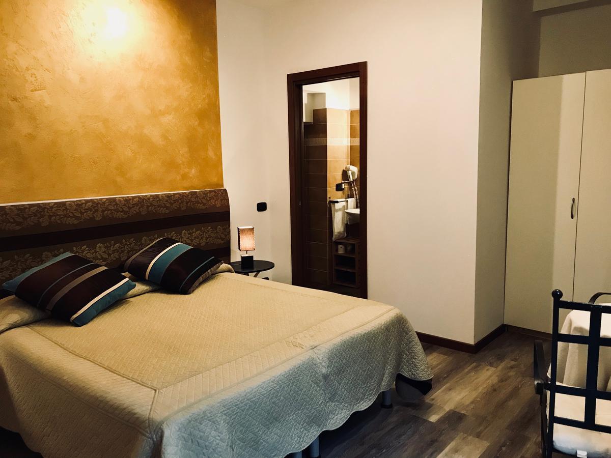 Alla Galleria B&B Verona Exteriör bild