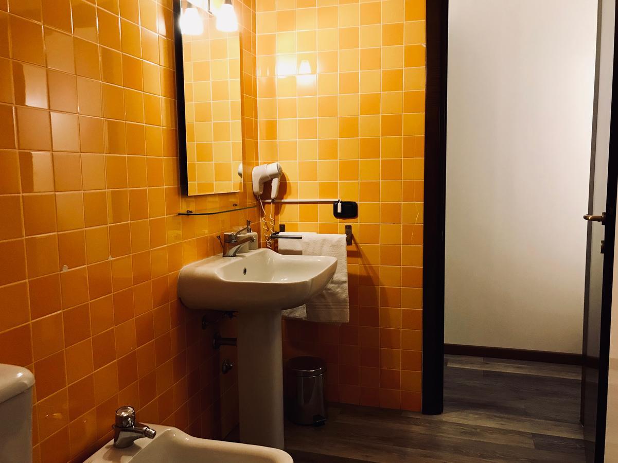 Alla Galleria B&B Verona Exteriör bild