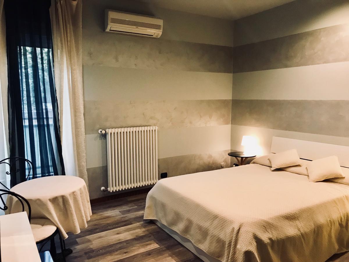 Alla Galleria B&B Verona Exteriör bild